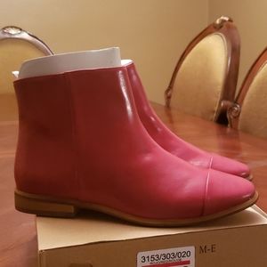 NEW ZARA RED BOOTIES SIZE 5